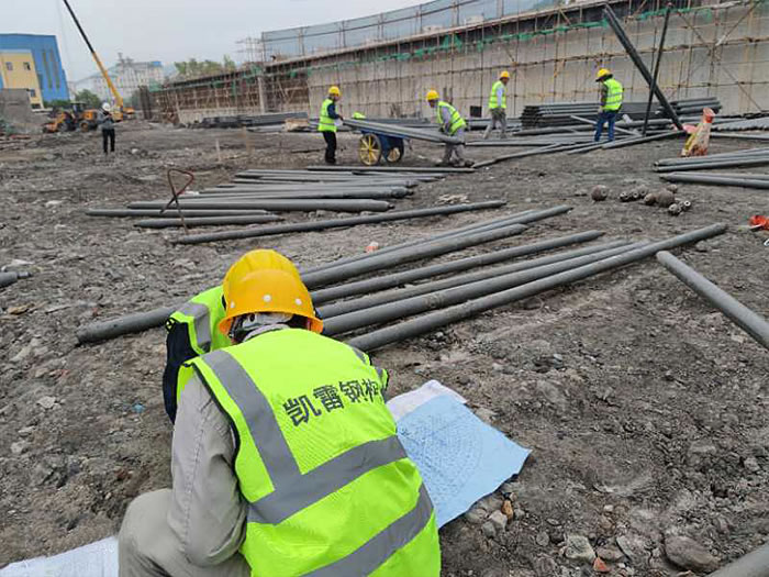 浦东螺栓球网架结构